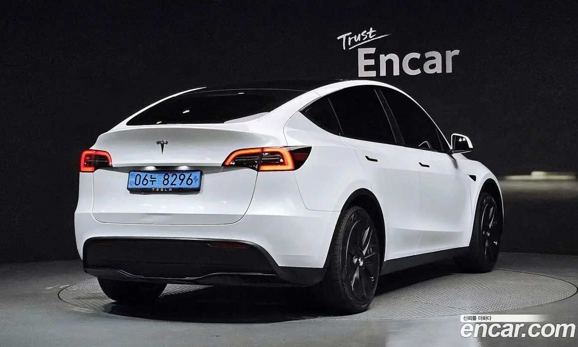 Tesla Model Y 2023 0.2 автомат (гидро), фото 2 Tesla Model Y 2023 0.2 автомат (гидро), фото 2