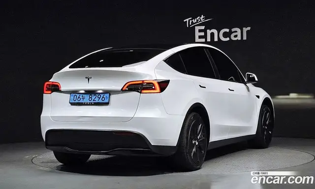Tesla Model Y 2023 0.2 автомат (гидро), миниатюра 2 Tesla Model Y 2023 0.2 автомат (гидро), миниатюра 2