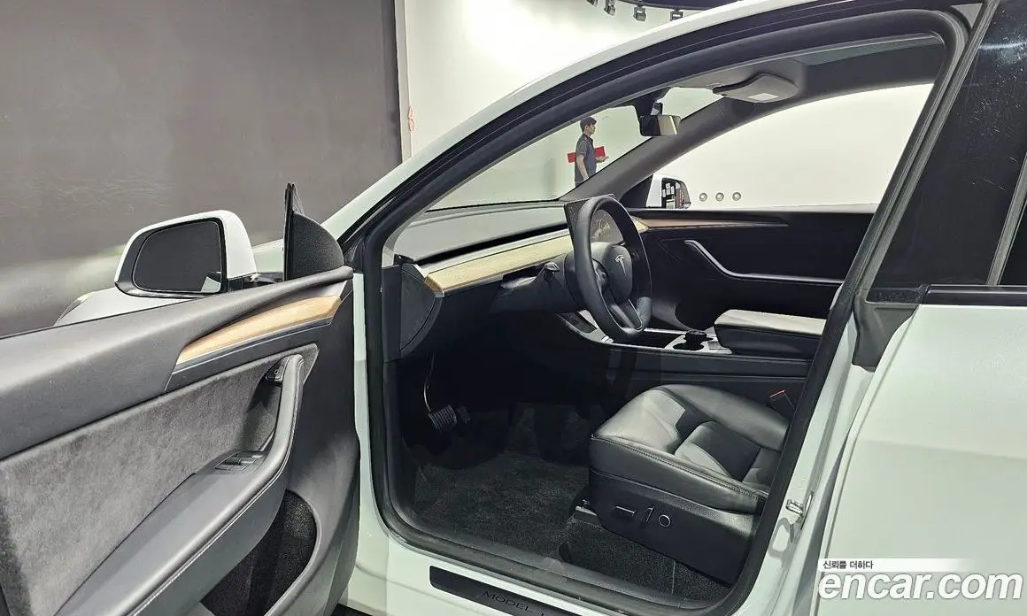 Tesla Model Y 2023 0.2 автомат (гидро), фото 13 Tesla Model Y 2023 0.2 автомат (гидро), фото 13