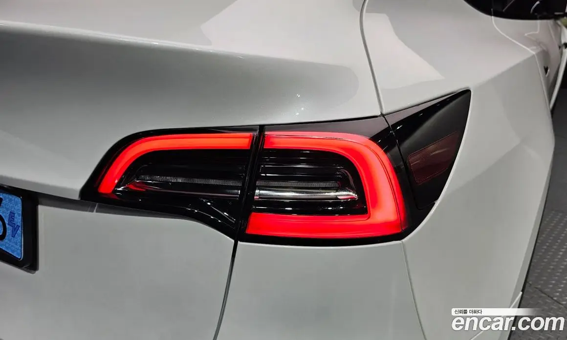 Tesla Model Y 2023 0.2 автомат (гидро), фото 9 Tesla Model Y 2023 0.2 автомат (гидро), фото 9