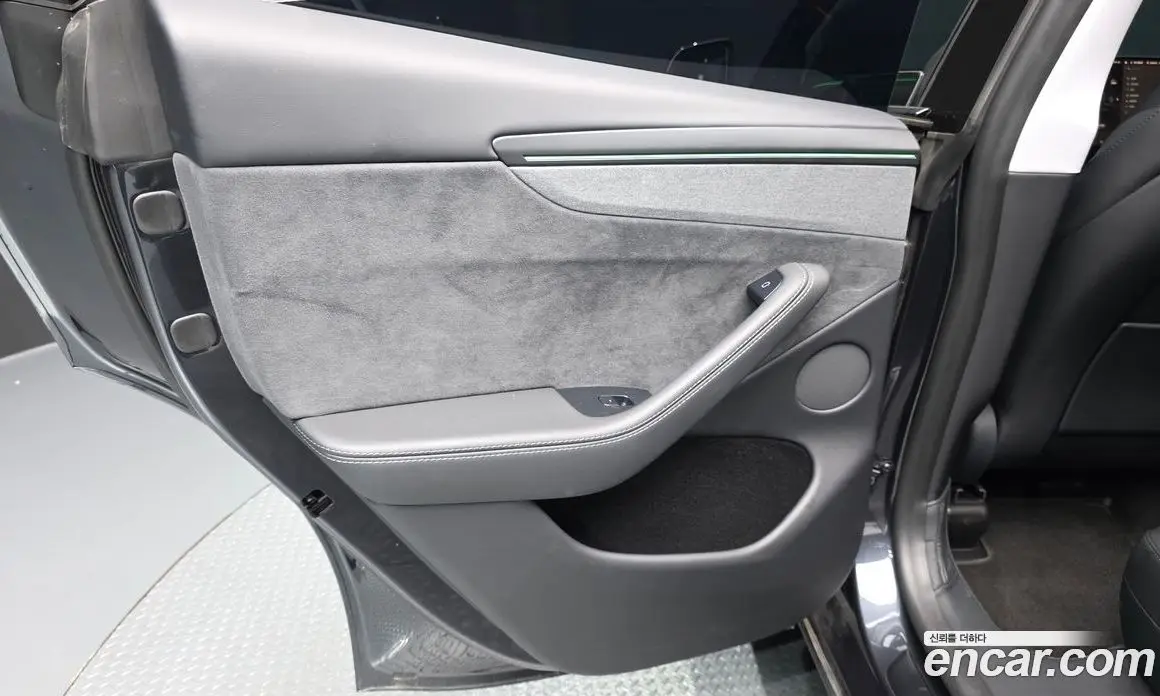 Tesla Model Y 2025 0.2 автомат (гидро), фото 15 Tesla Model Y 2025 0.2 автомат (гидро), фото 15