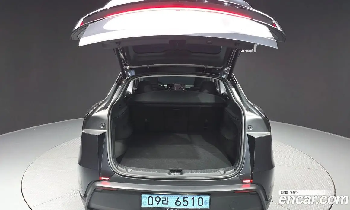 Tesla Model Y 2025 0.2 автомат (гидро), фото 26 Tesla Model Y 2025 0.2 автомат (гидро), фото 26