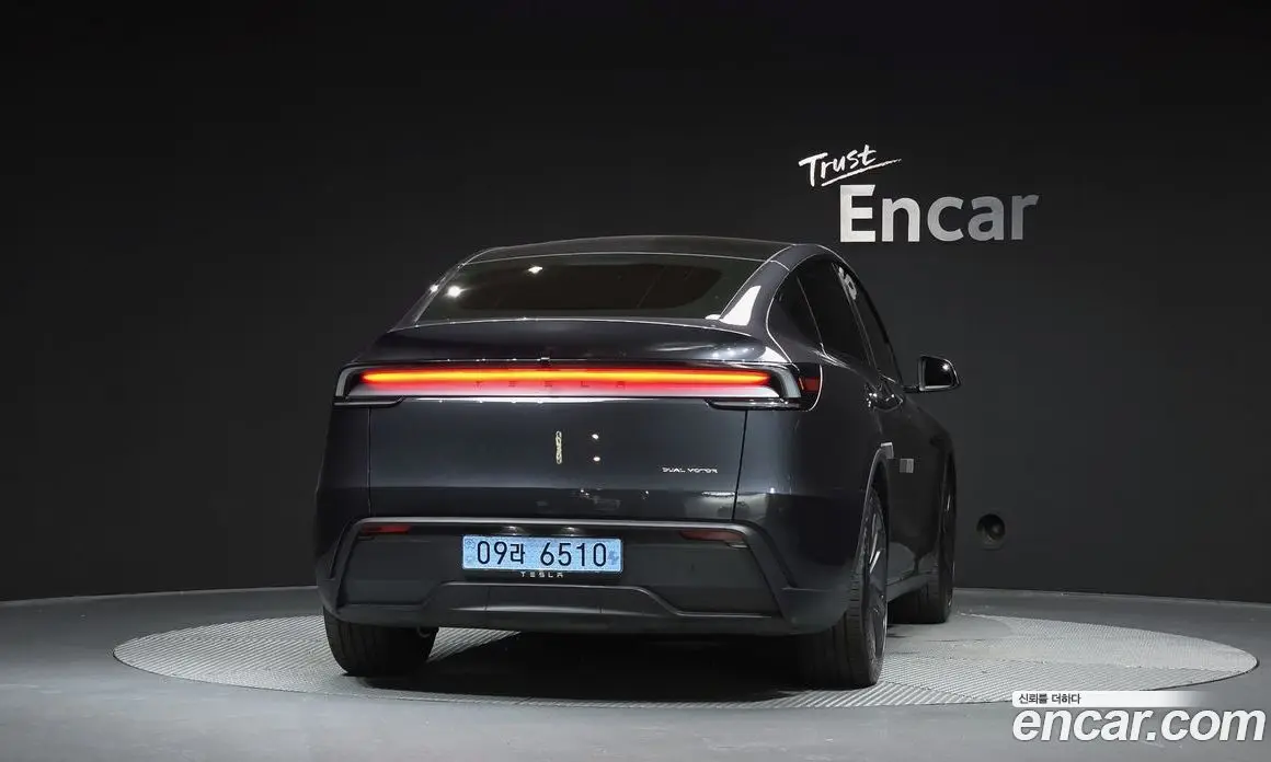 Tesla Model Y 2025 0.2 автомат (гидро), фото 4 Tesla Model Y 2025 0.2 автомат (гидро), фото 4