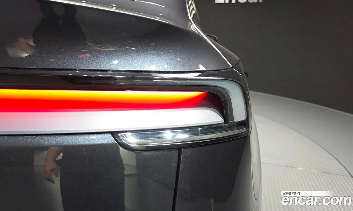 Tesla Model Y 2025 0.2 автомат (гидро), фото 9 Tesla Model Y 2025 0.2 автомат (гидро), фото 9
