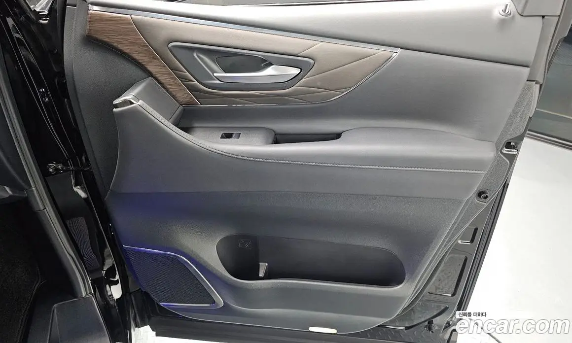 Toyota Alphard 2024 2.5 автомат (гидро), фото 15 Toyota Alphard 2024 2.5 автомат (гидро), фото 15