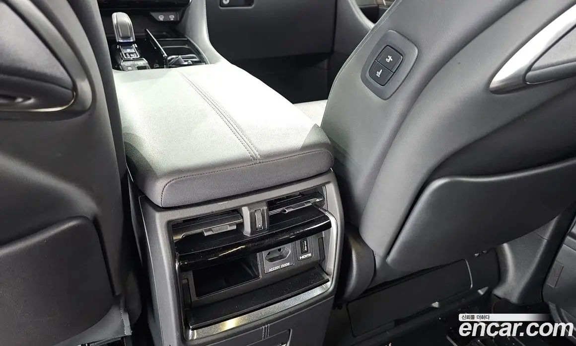 Toyota Alphard 2024 2.5 автомат (гидро), фото 37 Toyota Alphard 2024 2.5 автомат (гидро), фото 37
