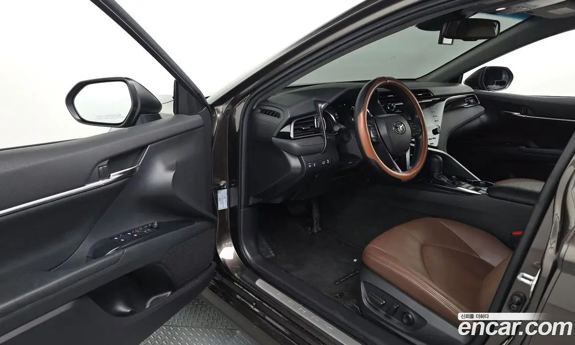 Toyota Camry 2020 2.5 автомат (гидро), фото 13 Toyota Camry 2020 2.5 автомат (гидро), фото 13
