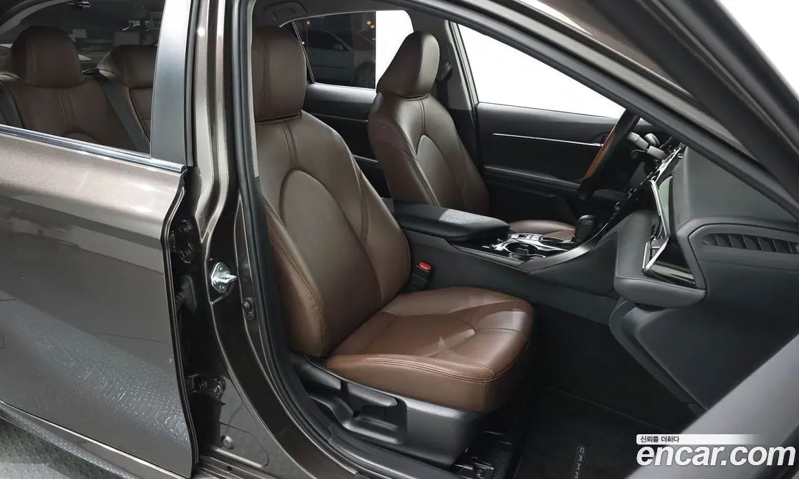 Toyota Camry 2020 2.5 автомат (гидро), фото 16 Toyota Camry 2020 2.5 автомат (гидро), фото 16