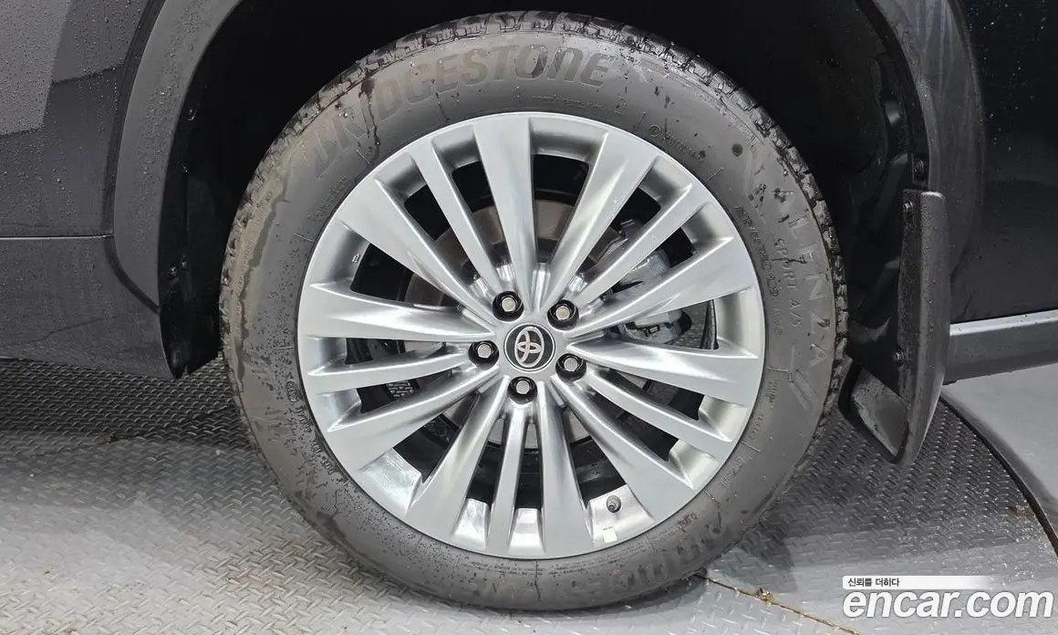 Toyota Highlander 2025 2.5 автомат (гидро), фото 7 Toyota Highlander 2025 2.5 автомат (гидро), фото 7