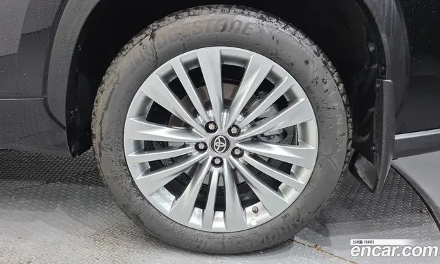 Toyota Highlander 2025 2.5 автомат (гидро), миниатюра 7 Toyota Highlander 2025 2.5 автомат (гидро), миниатюра 7