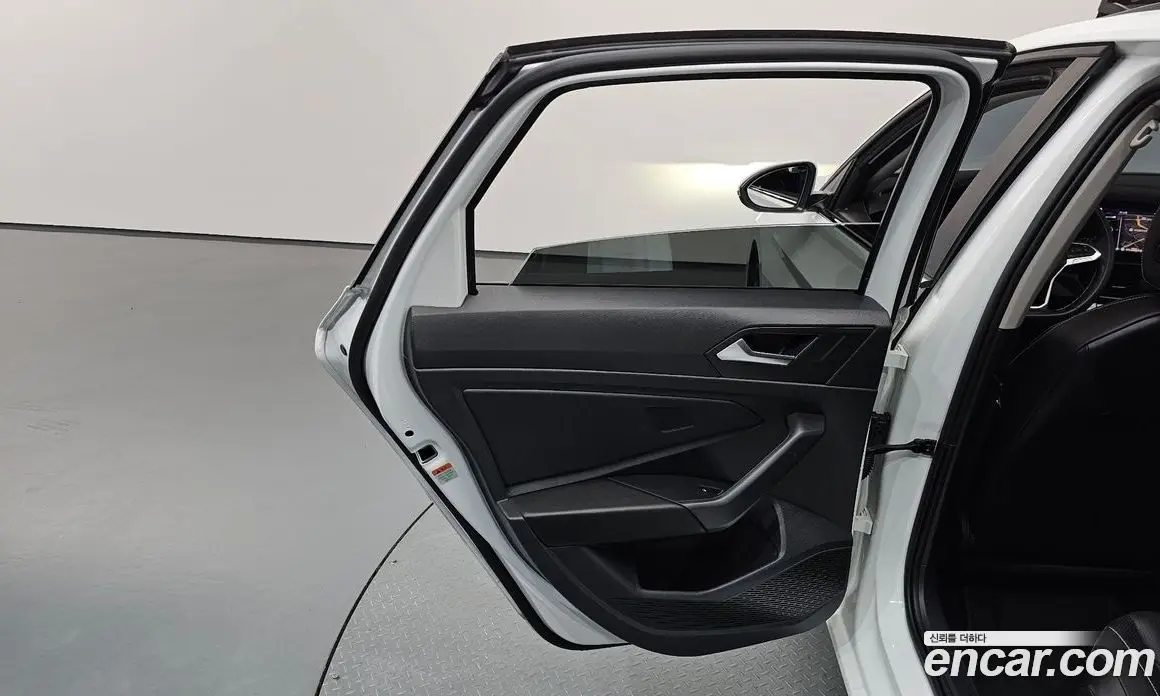 Volkswagen Jetta 2024 1.5 автомат (гидро), фото 15 Volkswagen Jetta 2024 1.5 автомат (гидро), фото 15