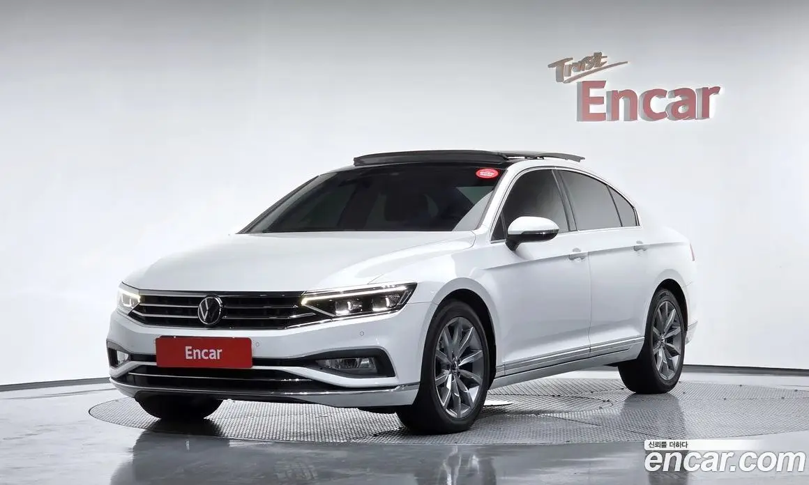 Volkswagen Passat 2021 2.0 автомат (гидро), фото 1 Volkswagen Passat 2021 2.0 автомат (гидро), фото 1
