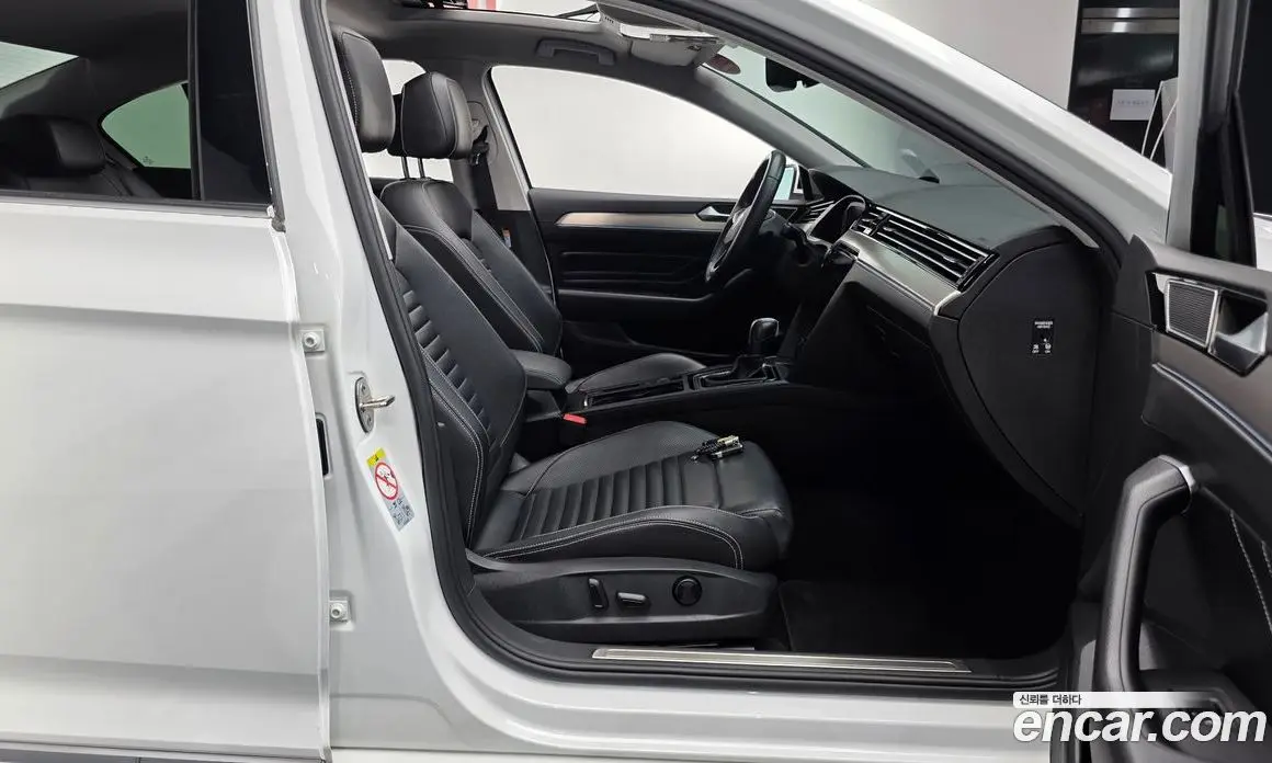 Volkswagen Passat 2021 2.0 автомат (гидро), фото 16 Volkswagen Passat 2021 2.0 автомат (гидро), фото 16