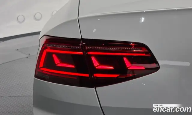 Volkswagen Passat 2021 2.0 автомат (гидро), миниатюра 9 Volkswagen Passat 2021 2.0 автомат (гидро), миниатюра 9