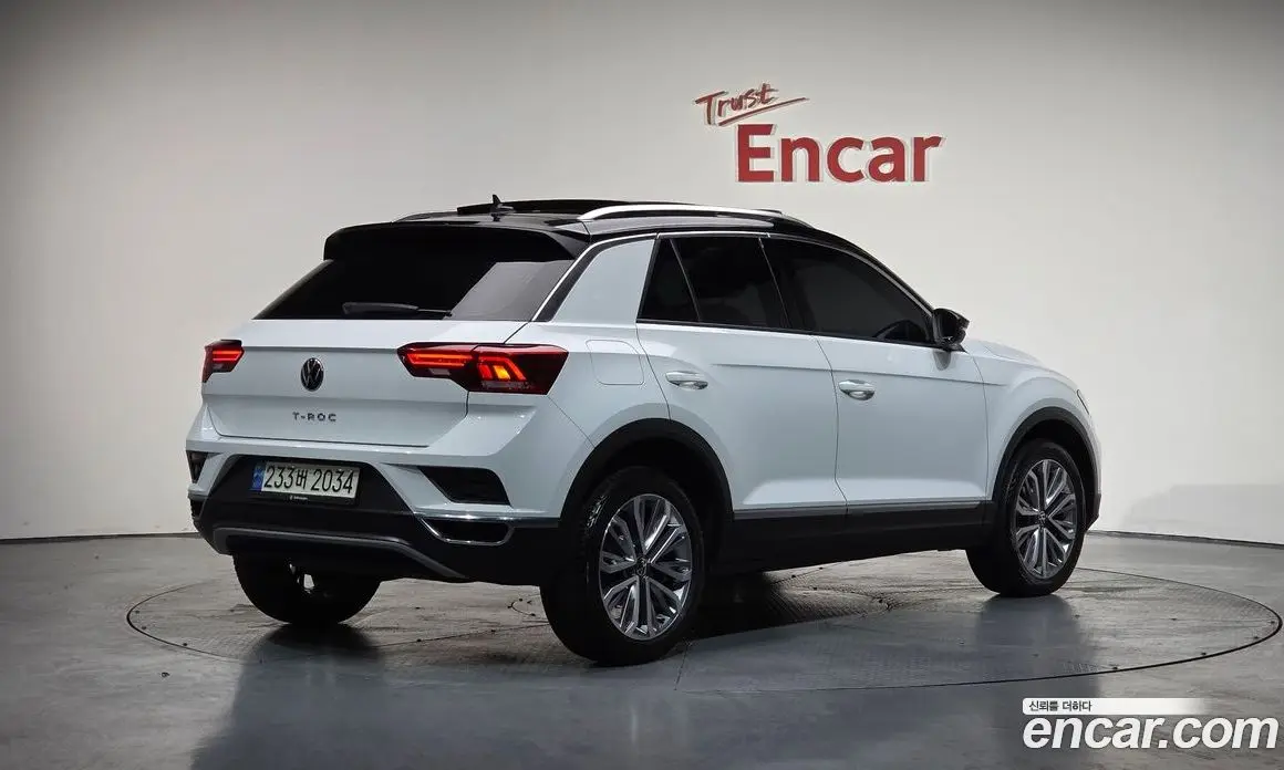 Volkswagen T-Roc 2021 2.0 автомат (гидро), фото 2 Volkswagen T-Roc 2021 2.0 автомат (гидро), фото 2