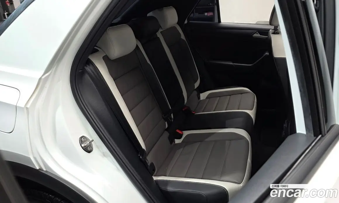 Volkswagen T-Roc 2021 2.0 автомат (гидро), фото 11 Volkswagen T-Roc 2021 2.0 автомат (гидро), фото 11