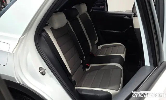 Volkswagen T-Roc 2021 2.0 автомат (гидро), миниатюра 11 Volkswagen T-Roc 2021 2.0 автомат (гидро), миниатюра 11