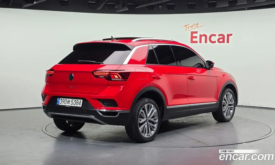 Volkswagen T-Roc 2021 2.0 автомат (гидро), фото 2 Volkswagen T-Roc 2021 2.0 автомат (гидро), фото 2