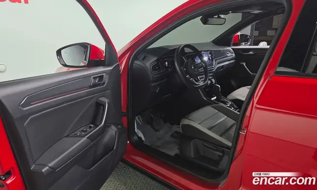 Volkswagen T-Roc 2021 2.0 автомат (гидро), миниатюра 10 Volkswagen T-Roc 2021 2.0 автомат (гидро), миниатюра 10
