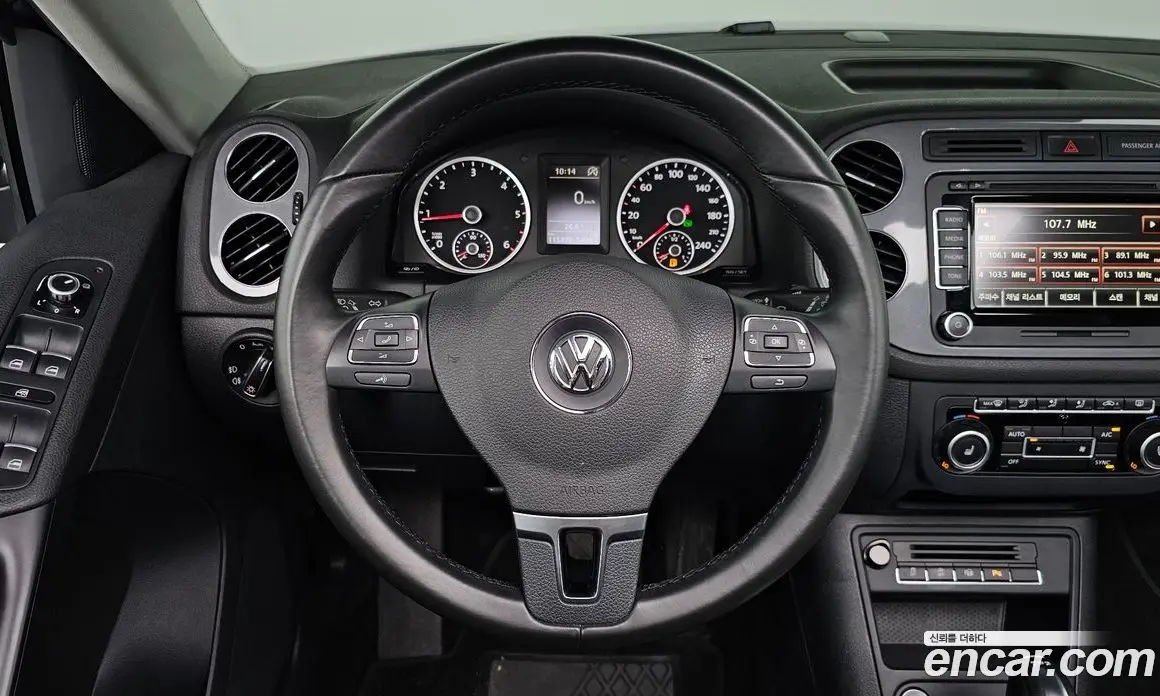 Volkswagen Tiguan 2013 2.0 автомат (гидро), фото 13 Volkswagen Tiguan 2013 2.0 автомат (гидро), фото 13