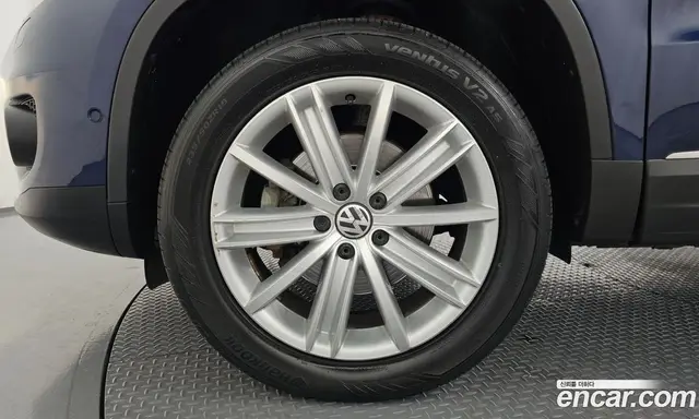Volkswagen Tiguan 2013 2.0 автомат (гидро), миниатюра 5 Volkswagen Tiguan 2013 2.0 автомат (гидро), миниатюра 5