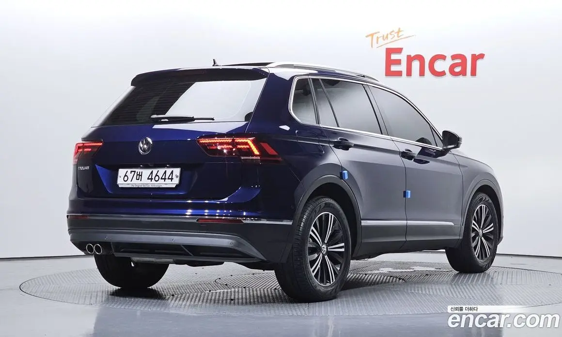 Volkswagen Tiguan 2018 2.0 автомат (гидро), фото 2 Volkswagen Tiguan 2018 2.0 автомат (гидро), фото 2