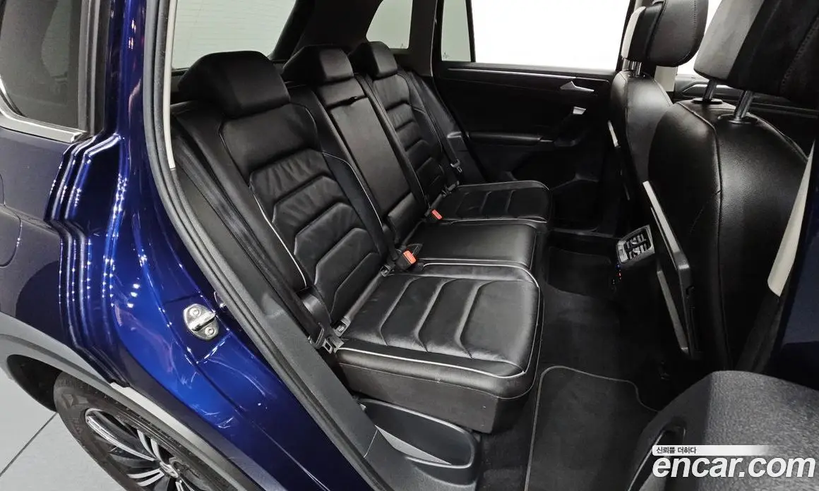 Volkswagen Tiguan 2018 2.0 автомат (гидро), фото 17 Volkswagen Tiguan 2018 2.0 автомат (гидро), фото 17