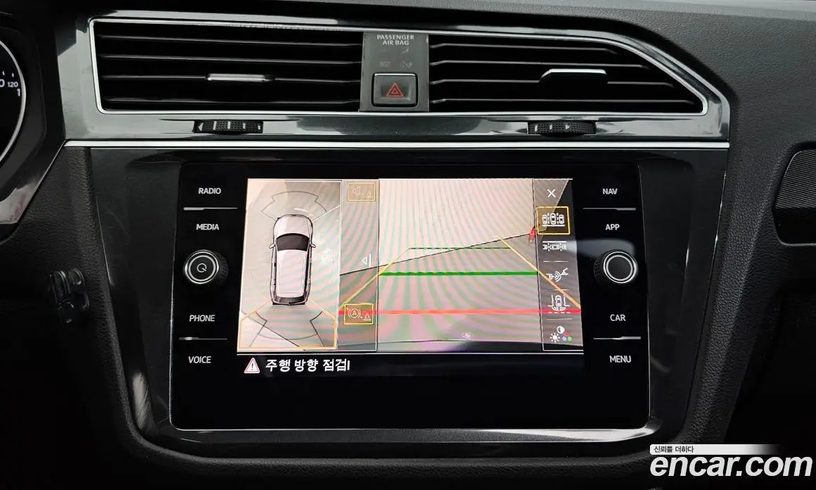 Volkswagen Tiguan 2018 2.0 автомат (гидро), фото 21 Volkswagen Tiguan 2018 2.0 автомат (гидро), фото 21