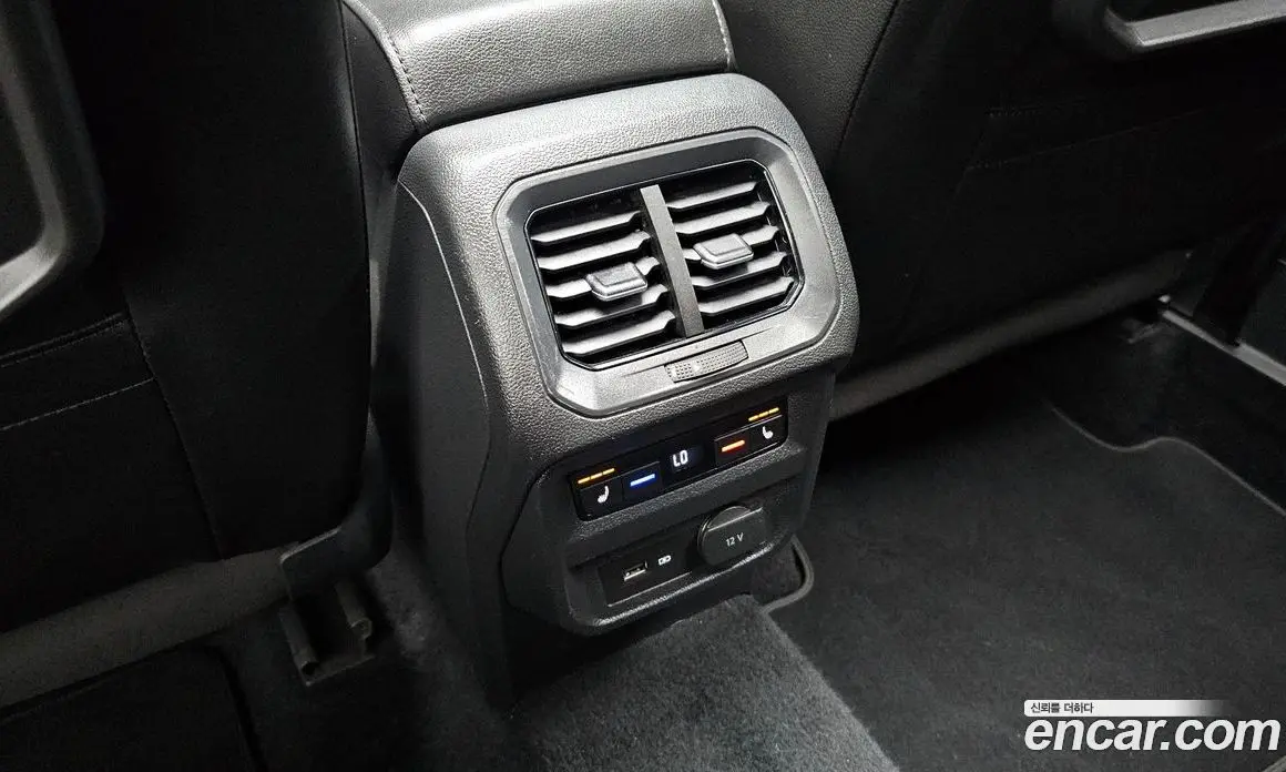 Volkswagen Tiguan 2018 2.0 автомат (гидро), фото 30 Volkswagen Tiguan 2018 2.0 автомат (гидро), фото 30