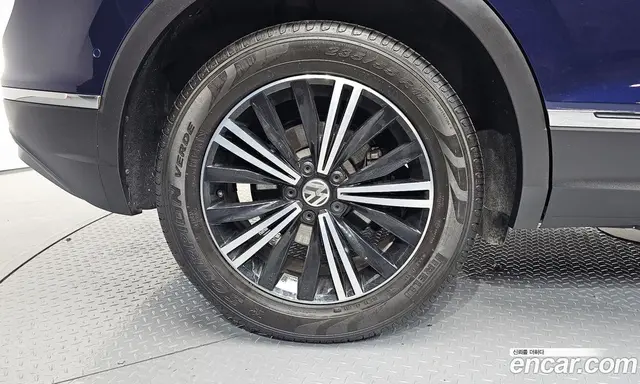 Volkswagen Tiguan 2018 2.0 автомат (гидро), миниатюра 5 Volkswagen Tiguan 2018 2.0 автомат (гидро), миниатюра 5