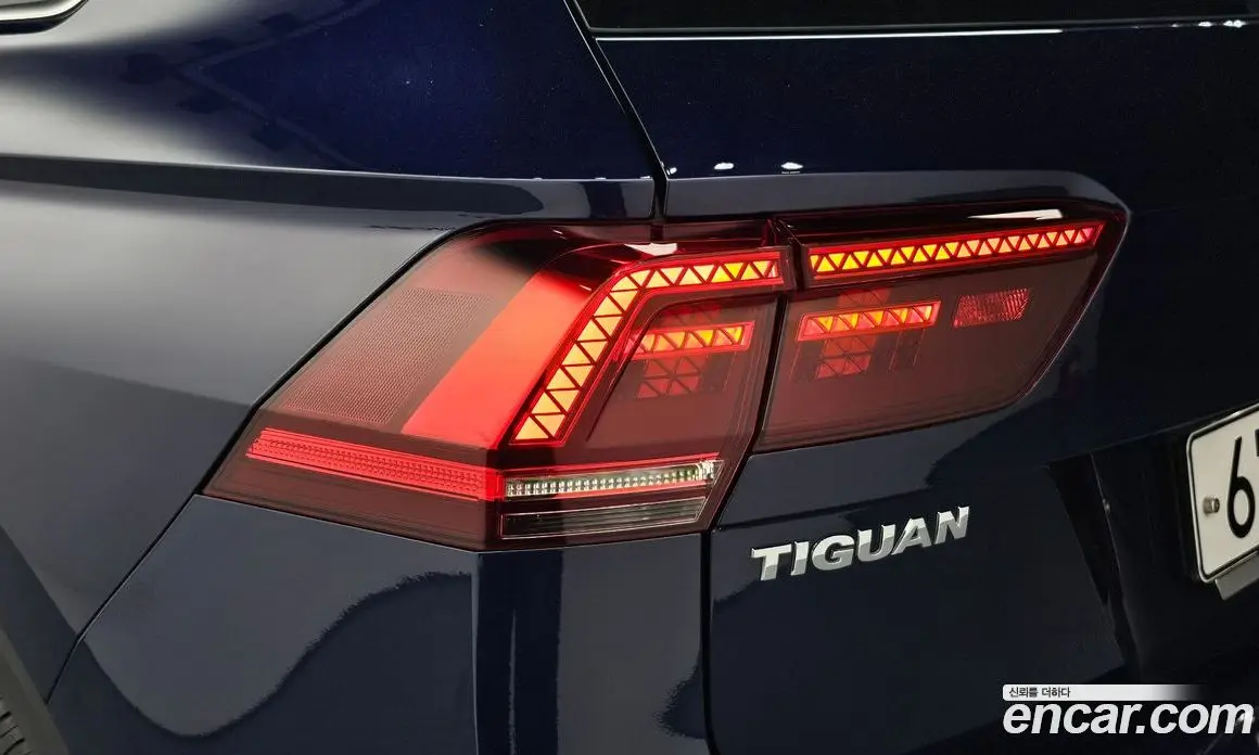 Volkswagen Tiguan 2018 2.0 автомат (гидро), фото 9 Volkswagen Tiguan 2018 2.0 автомат (гидро), фото 9