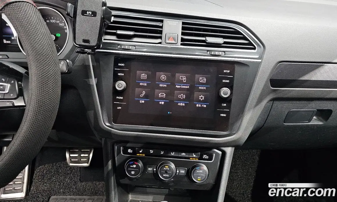 Volkswagen Tiguan 2018 2.0 автомат (гидро), фото 20 Volkswagen Tiguan 2018 2.0 автомат (гидро), фото 20