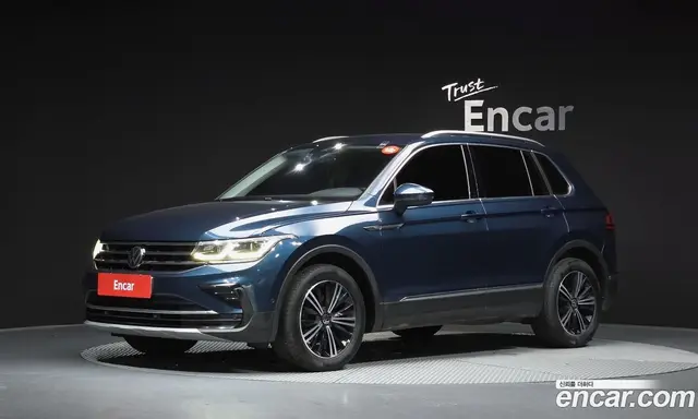 Volkswagen Tiguan 2022 2.0 автомат (гидро), миниатюра 1 Volkswagen Tiguan 2022 2.0 автомат (гидро), миниатюра 1