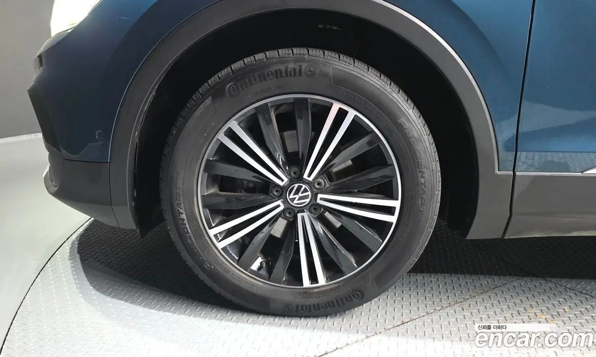 Volkswagen Tiguan 2022 2.0 автомат (гидро), фото 5 Volkswagen Tiguan 2022 2.0 автомат (гидро), фото 5