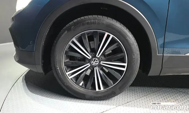 Volkswagen Tiguan 2022 2.0 автомат (гидро), миниатюра 5 Volkswagen Tiguan 2022 2.0 автомат (гидро), миниатюра 5