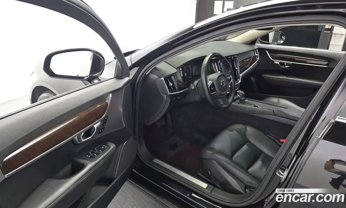 Volvo S90 2017 2.0 автомат (гидро), фото 10 Volvo S90 2017 2.0 автомат (гидро), фото 10