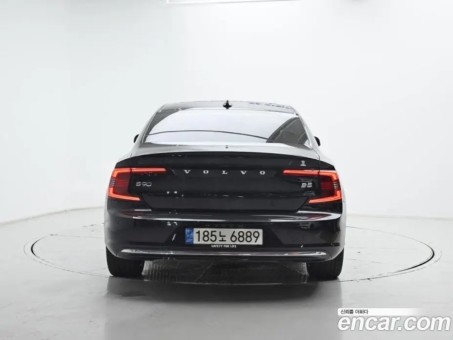 Volvo S90 2022 2.0 автомат (гидро), фото 4 Volvo S90 2022 2.0 автомат (гидро), фото 4