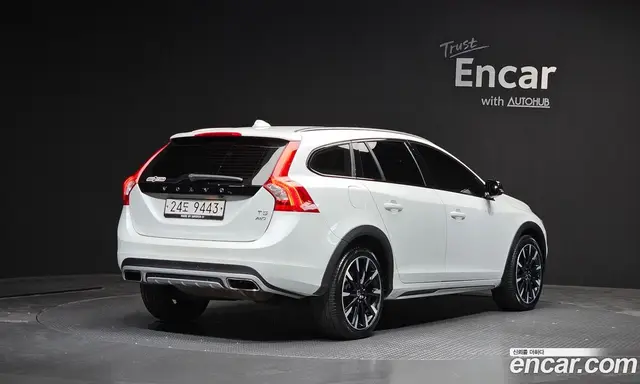 Volvo V60 2015 2.5 автомат (гидро), миниатюра 2 Volvo V60 2015 2.5 автомат (гидро), миниатюра 2