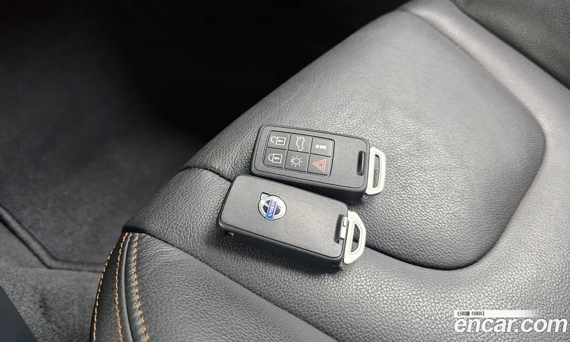 Volvo V60 2015 2.5 автомат (гидро), фото 16 Volvo V60 2015 2.5 автомат (гидро), фото 16