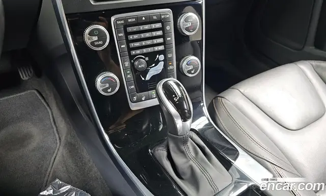 Volvo V60 2015 2.5 автомат (гидро), миниатюра 9 Volvo V60 2015 2.5 автомат (гидро), миниатюра 9