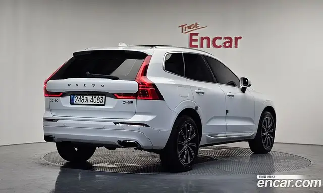 Volvo XC60 2017 2.0 автомат (гидро), миниатюра 2 Volvo XC60 2017 2.0 автомат (гидро), миниатюра 2