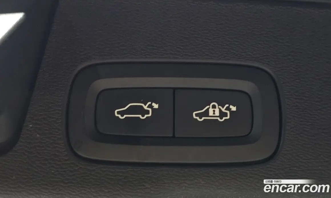 Volvo XC60 2017 2.0 автомат (гидро), фото 17 Volvo XC60 2017 2.0 автомат (гидро), фото 17