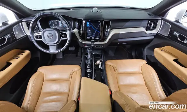Volvo XC60 2017 2.0 автомат (гидро), миниатюра 7 Volvo XC60 2017 2.0 автомат (гидро), миниатюра 7