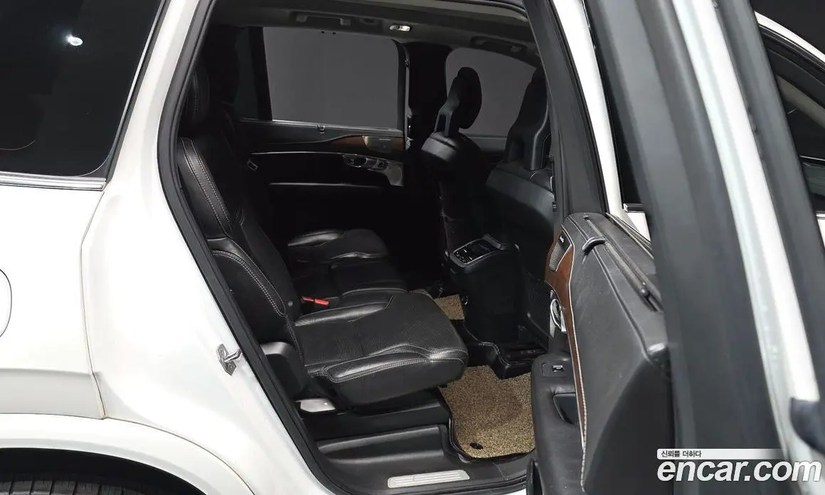 Volvo XC90 2017 2.0 автомат (гидро), фото 12 Volvo XC90 2017 2.0 автомат (гидро), фото 12