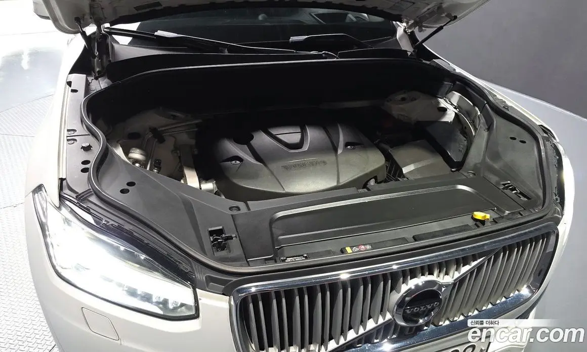 Volvo XC90 2017 2.0 автомат (гидро), фото 6 Volvo XC90 2017 2.0 автомат (гидро), фото 6