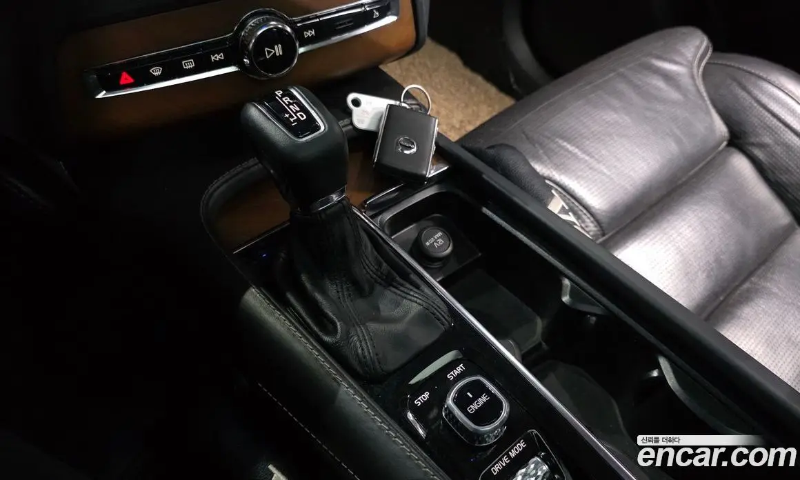 Volvo XC90 2017 2.0 автомат (гидро), фото 9 Volvo XC90 2017 2.0 автомат (гидро), фото 9