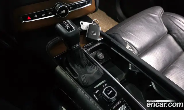 Volvo XC90 2017 2.0 автомат (гидро), миниатюра 9 Volvo XC90 2017 2.0 автомат (гидро), миниатюра 9