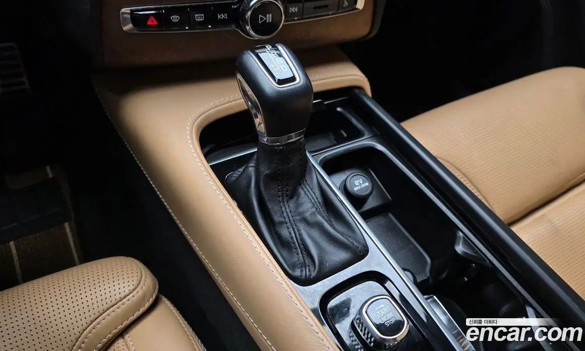 Volvo XC90 2019 2.0 автомат (гидро), фото 9