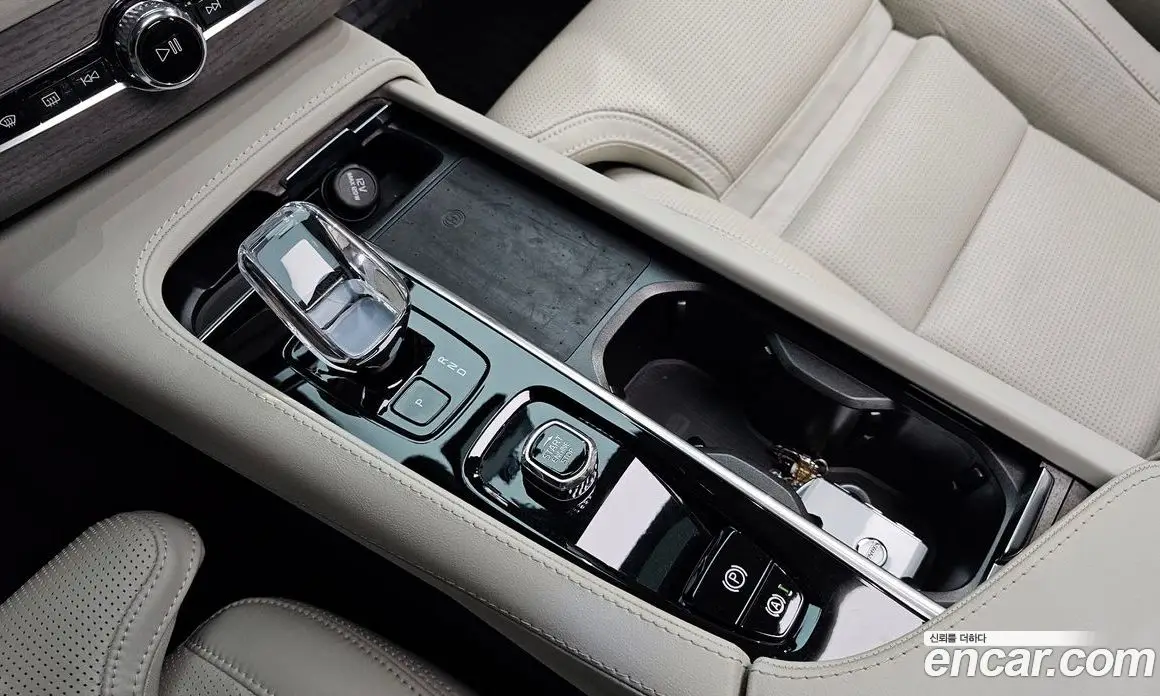 Volvo XC90 2023 2.0 автомат (гидро), фото 9 Volvo XC90 2023 2.0 автомат (гидро), фото 9