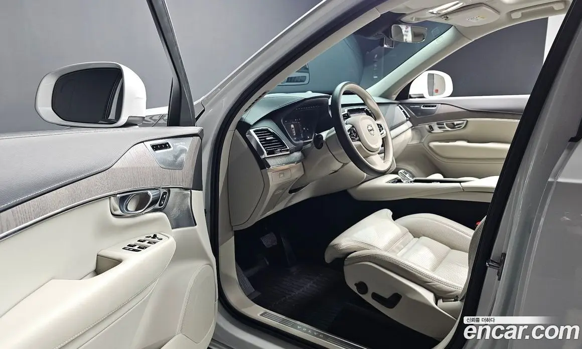 Volvo XC90 2023 2.0 автомат (гидро), фото 10 Volvo XC90 2023 2.0 автомат (гидро), фото 10